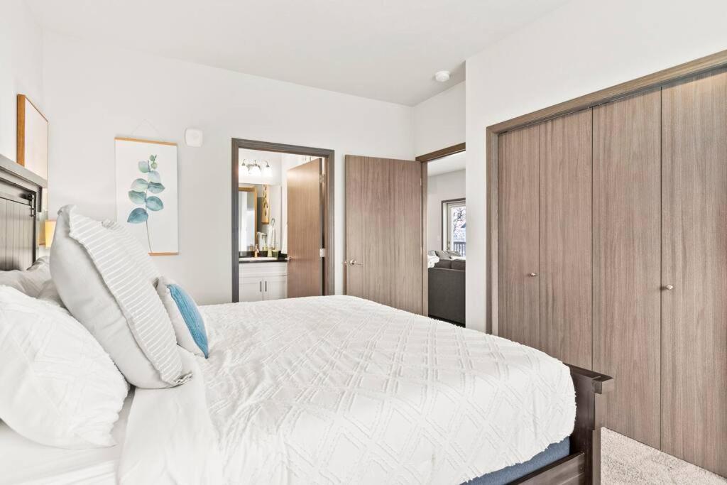 Spacious New 2 Bed 2 Bath Apt By Downtown Спокейн Екстериор снимка